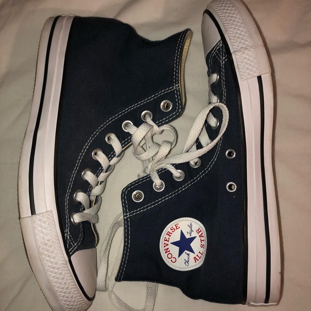 CONVERSE High Top Chuck Taylors